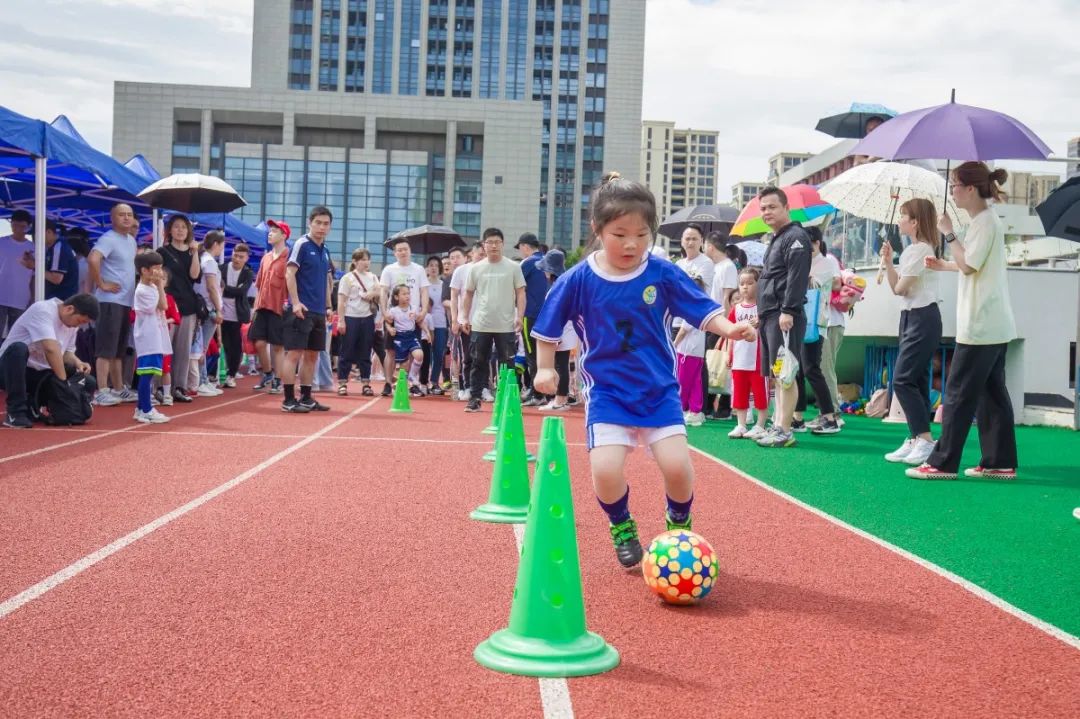 奔跑吧平湖市第七届幼儿趣味运动会酷萌来袭