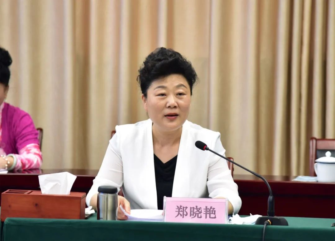 5月19日上午,市政协副主席郑晓艳一行到市中院视察执行长效机制建设