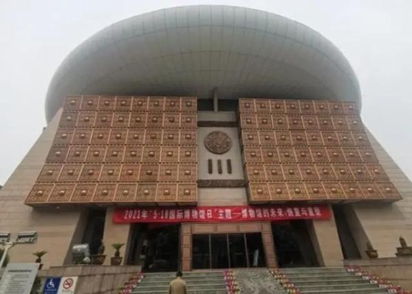 南水北调建设河南段出土3000多件精品文物正在郑州博物馆展出