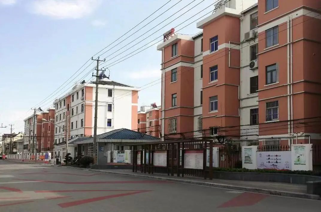 老港镇"美丽街区"建设的范围位于老港镇中心位置,几乎涵盖了镇中心每