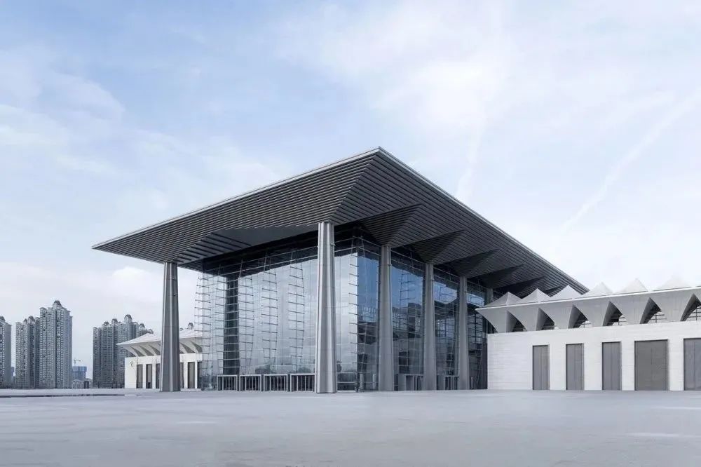 第五届丝博会成功举办中建八局承建的西安国际会展中心c位盛装亮相