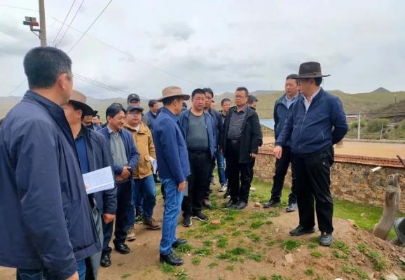 杨雄 张志红调研指导夏河县生态修复 文化旅游及生态文明小康村建设等