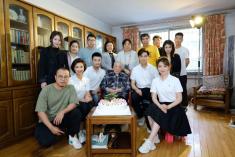 探访今年他100岁了