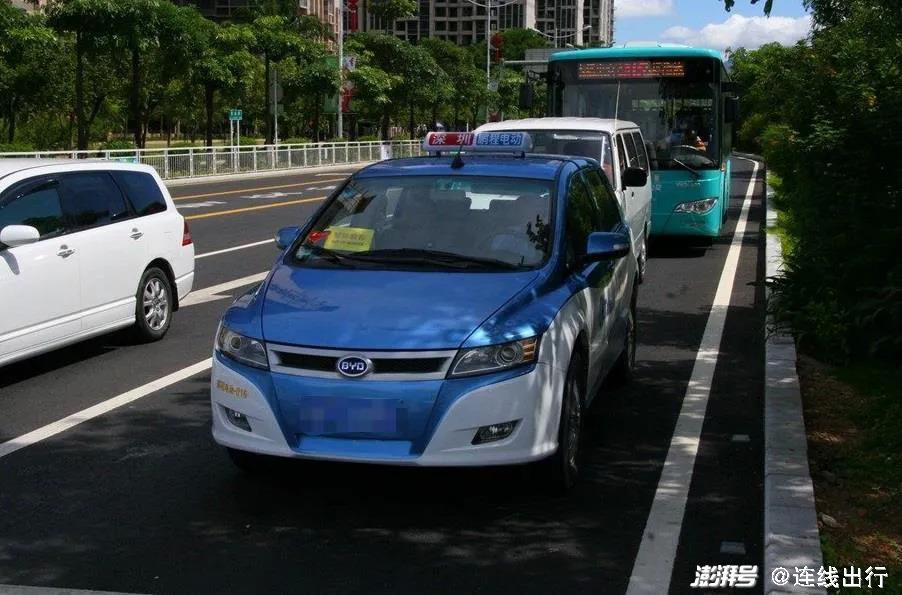 深圳街头的比亚迪e6出租车,图源比亚迪汽车官微