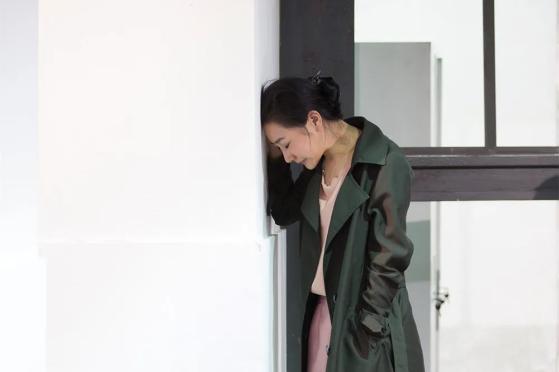 杨子奕如果只看到黑鸟中的爱情与伤害未免太浅显了一些