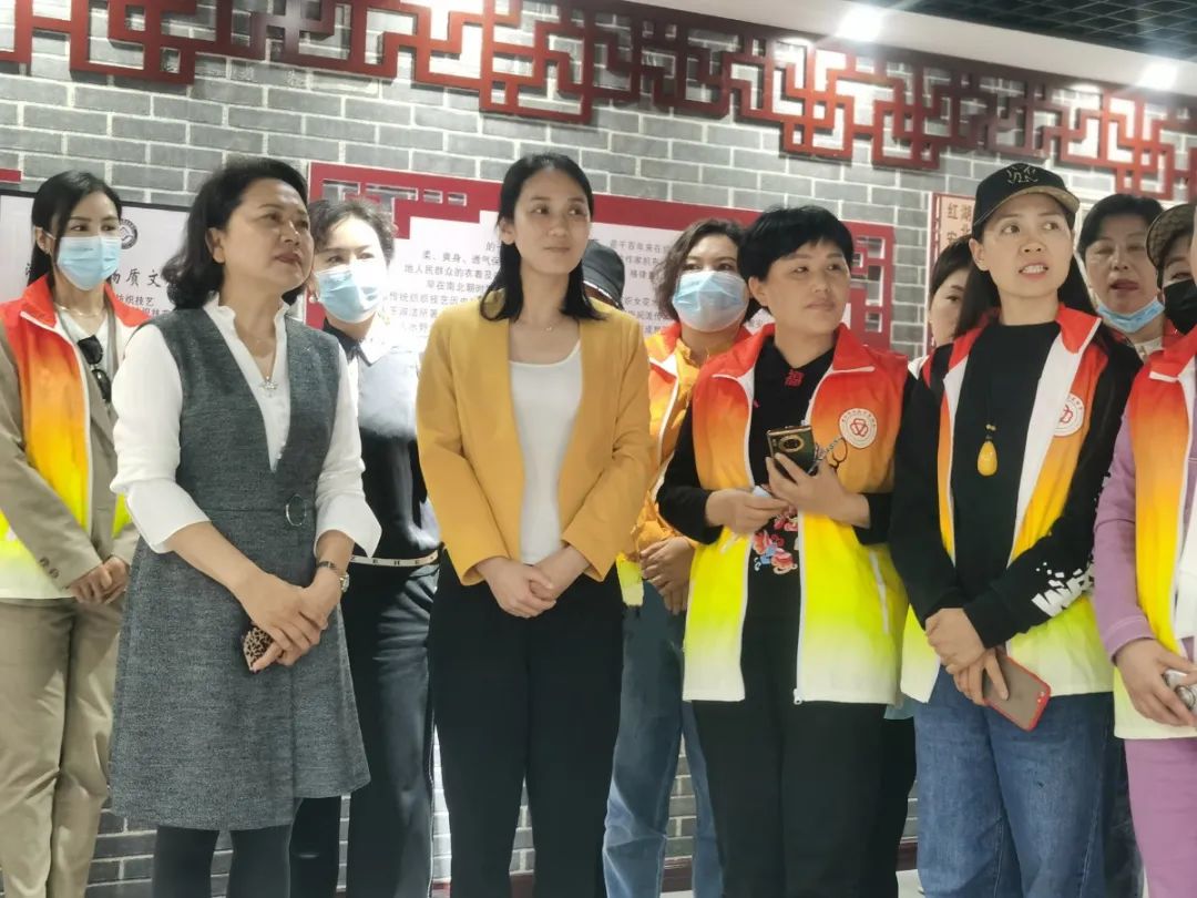 潜江市女企业家协会赴红安县开展党史学习教育