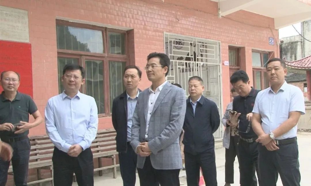 县委副书记,县人民政府县长黄浩洋,县人民政府副县长黄朝阳,县政协副