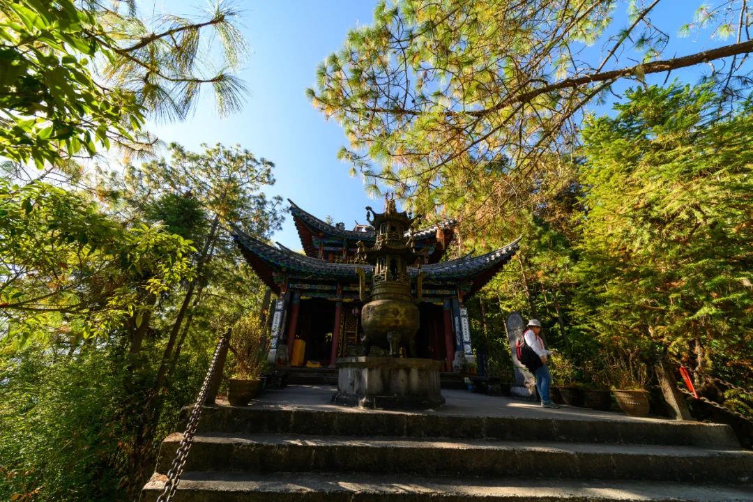 登临腾冲云峰山,置身自然的怀抱