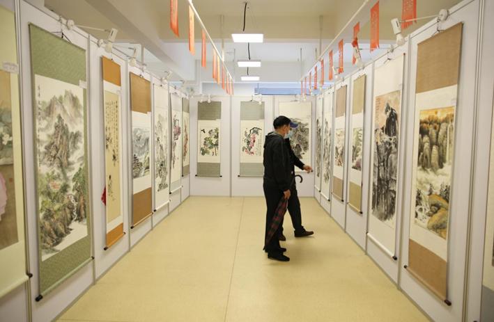 奋斗百年路多彩白山秀速来围观临江市书画摄影展翰墨飘香