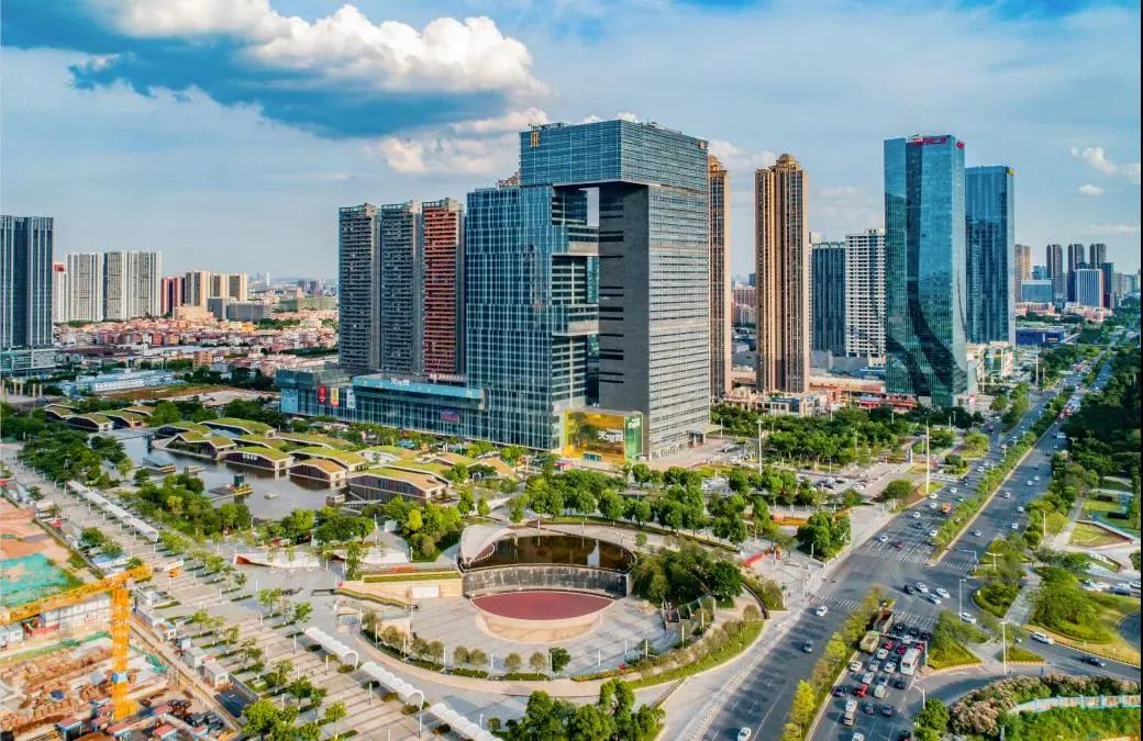 佛山新一线城市广东金融高新区遍地开花