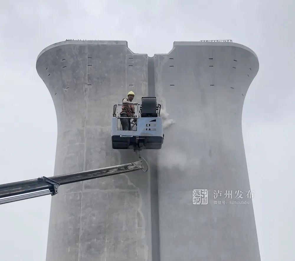 渝昆高铁刷新进度丨15根墩柱排排站,隧道掘进将提速