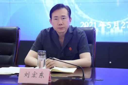 最后,刘宏东同志代表开封中院郑重表态,一定要把握好此次重要机会