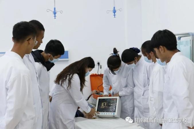 【招生简章】甘南州卫生学校,甘肃中医药大学藏医学院2021年招生简章