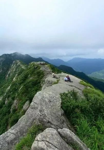 相思山旅游风景区平江石牛寨国家地质公园距离幕阜山居约17.