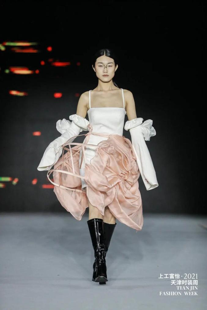 清美,国美,广美,天美,鲁美……2021服装与服饰设计专业时装秀,美不胜