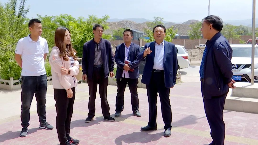 陈维山调研指导中铺镇当前重点工作