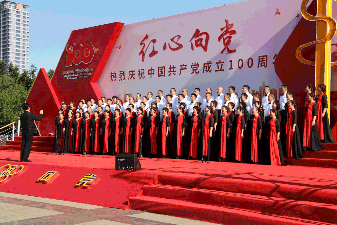 奎文歌声响彻人民广场!