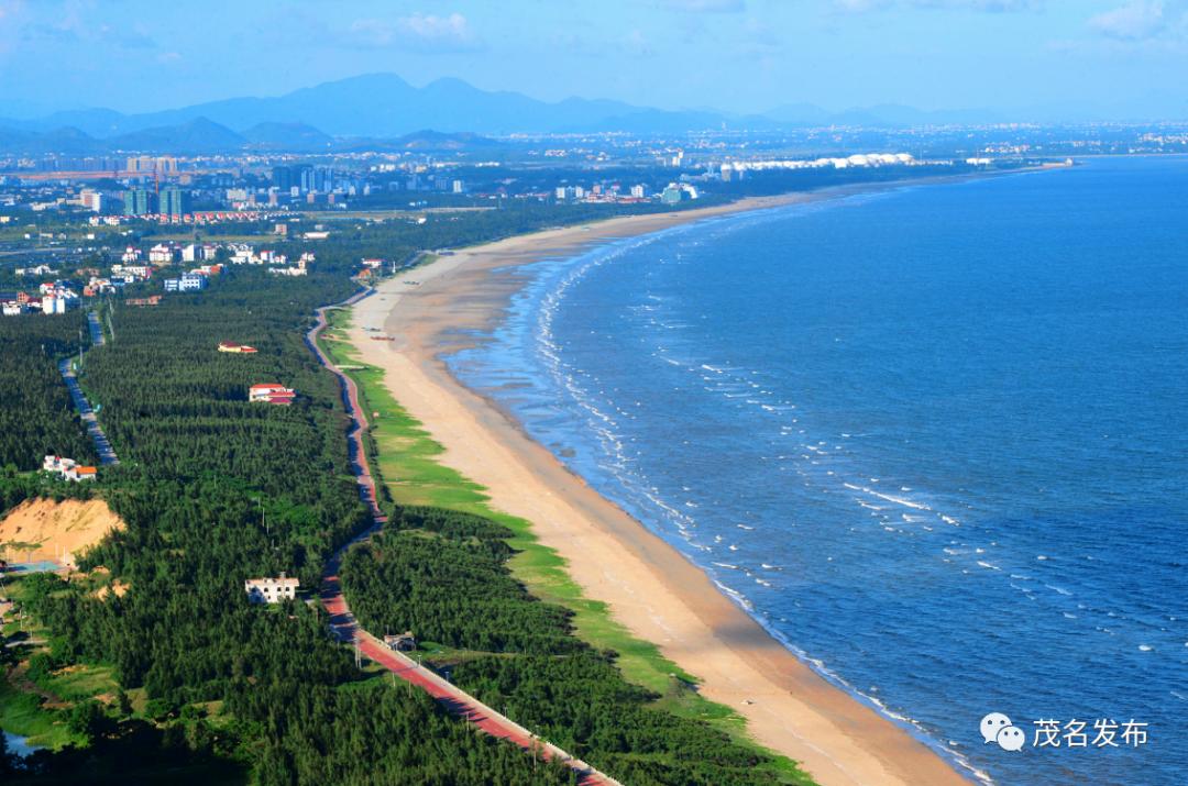 世界海洋日茂名人一起关心认知海洋建设美丽滨海茂名