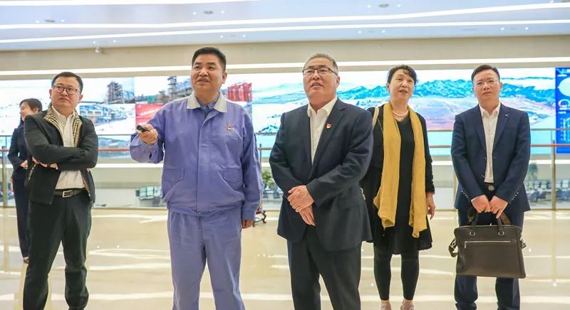 中国化工报社社长崔学军一行调研恒力大连长兴岛产业园