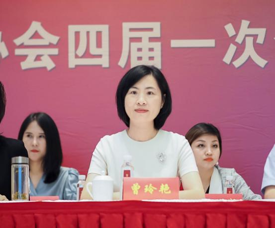 "巾帼智彩 同心筑梦"龙湾区女企业家协会召开四届一次会员大会