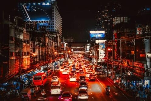 泰国交通有多堵?想要曼谷不堵车,就像泰国会下雪