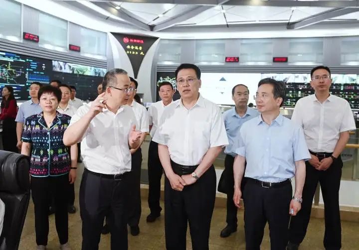 袁家军郑栅洁分别在杭州调研节日民生和安全工作