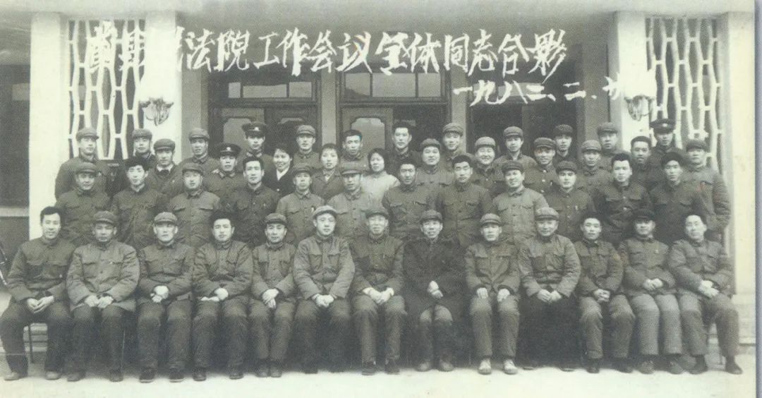 献礼百年华诞当老照片遇上建党百年