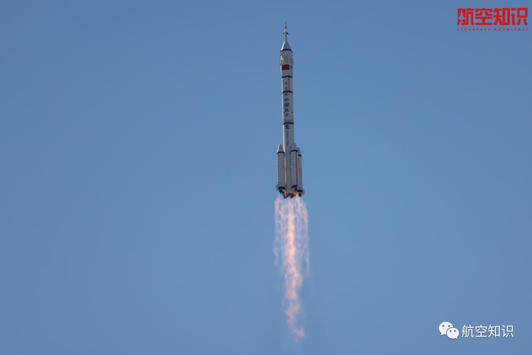 2021年6月17日9时22分,搭载神舟十二号载人飞船的长征二号f遥十二运载