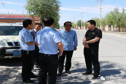 杨平同志调研红寺堡区道路交通安全隐患排查整治工作
