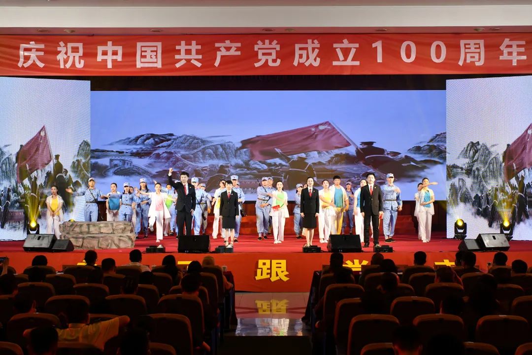 感动,惊艳!超清图像回顾成都法院庆祝建党百年舞台现场