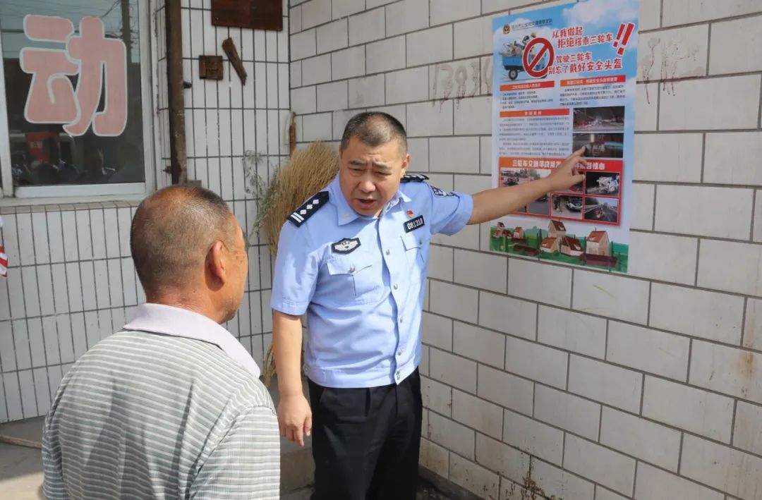 临汾市公安局交警支队党委书记,支队长曹国刚同志在襄汾检查指导国