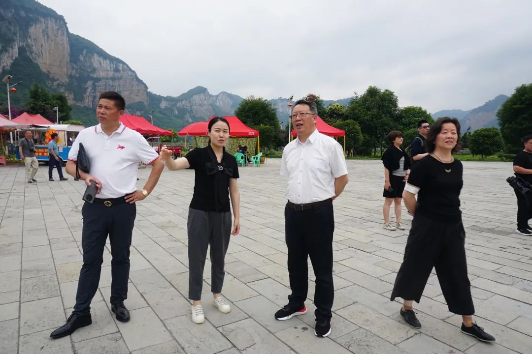 民建上海市委赴贵州黔西考察调研