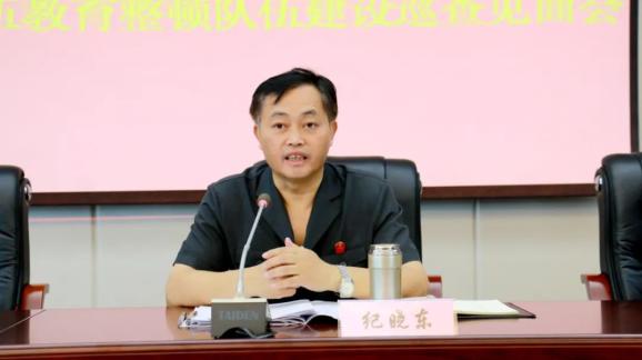 区法院党组书记,院长纪晓东重点围绕党组主体责任落实,领导班子政治