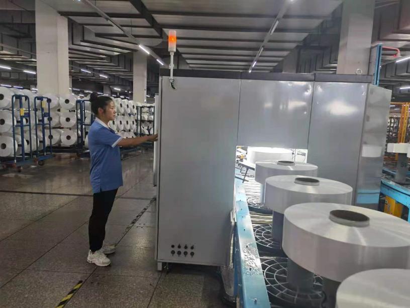 澎湃号>萧山发布> 一场雨给杭州带来了一股潮热,恒逸集团下属的浙江双