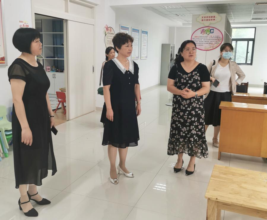 市妇联主席徐玲丽率队走访联系包保企业
