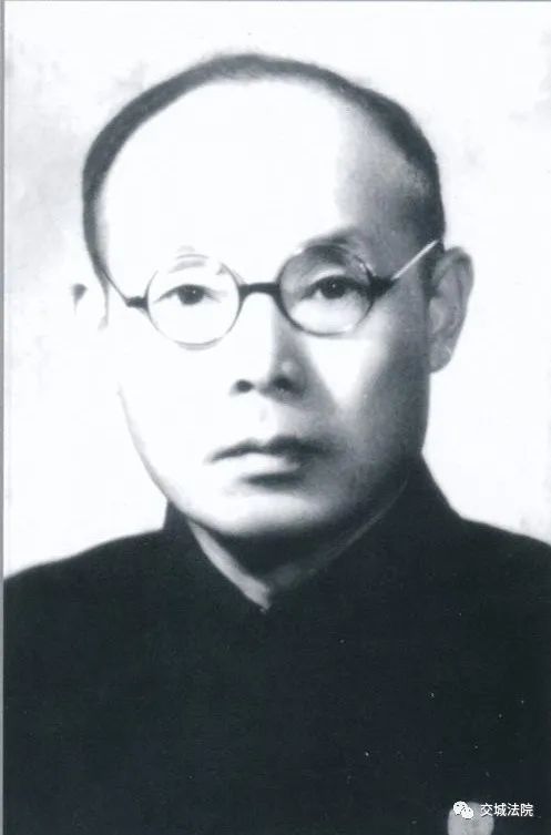 陕甘宁边区银行第一任行长曹菊如第一任行长曹菊如(1937年10月至1941
