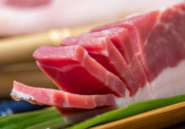 猪肉在冰箱里能存放多久?营养专家提醒,超过这个时间