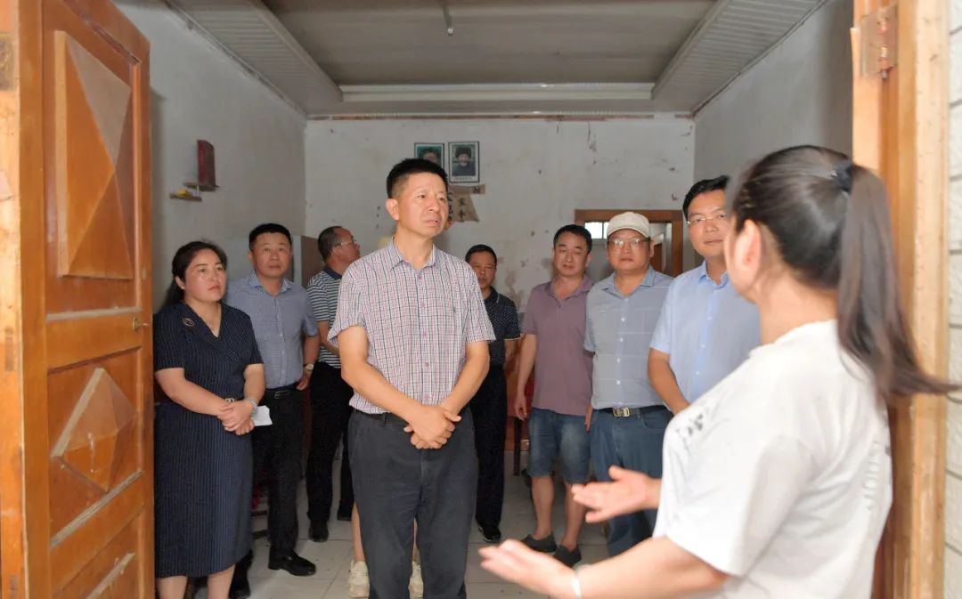 原创 掌上张家界 掌上张家界 王洪斌调研市中心城区d级危房情况 掌上