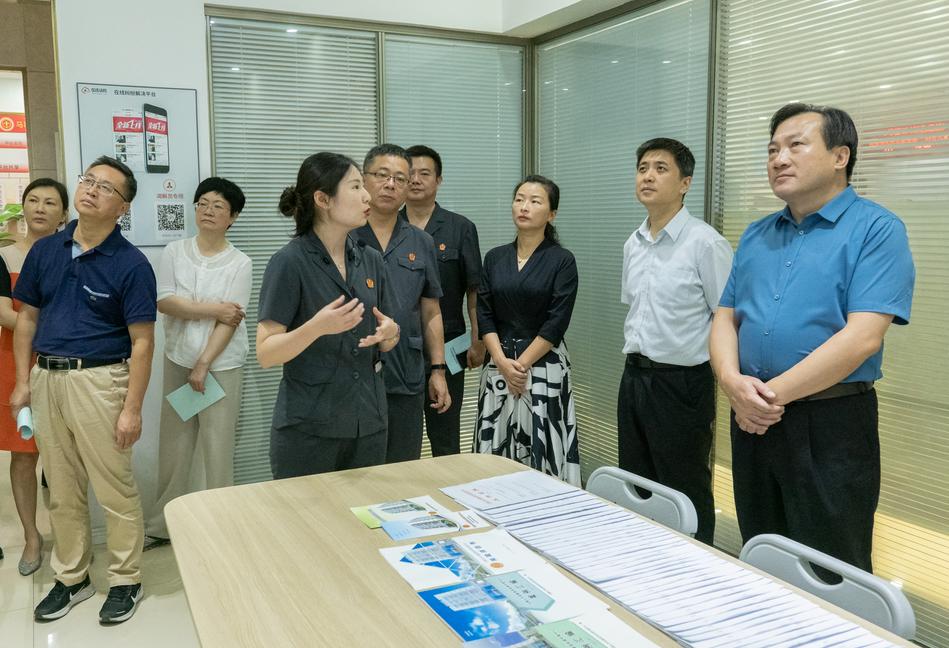 市人大常委会副主任朱来友一行到雨山法院调研一站式多元解纷和诉讼