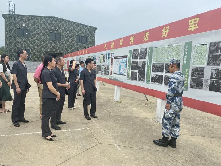 传承红色基因弘扬革命精神钟祥市人民法院开展七月份主题党日活动