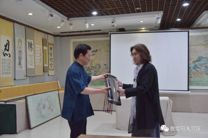 文化交流敦煌音乐诗歌书画交流座谈会在敦煌书画院举办
