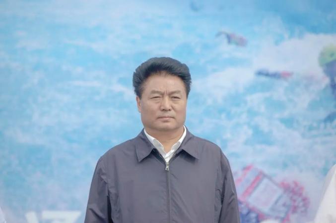 随后,和良辉副省长同罗昭斌副秘书长,李国材厅长,朱家伟市长,赵文生