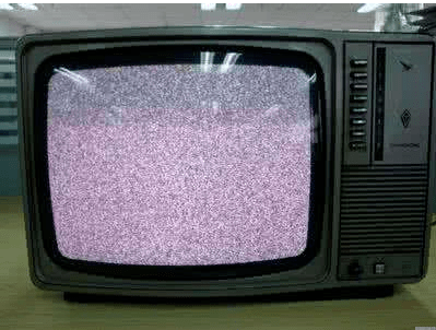 1988年,我将积攒了3年多的钱拿去购买了一台14英寸黑白电视机,望着我