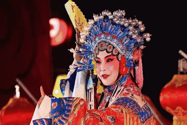 澎湃号></p></a>微游定西> 精彩的演出,文化的碰撞,在绚丽多彩的舞台上,在体育