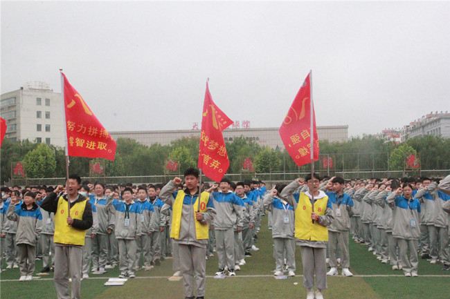 东海县朱自清中学合力创建平安校园