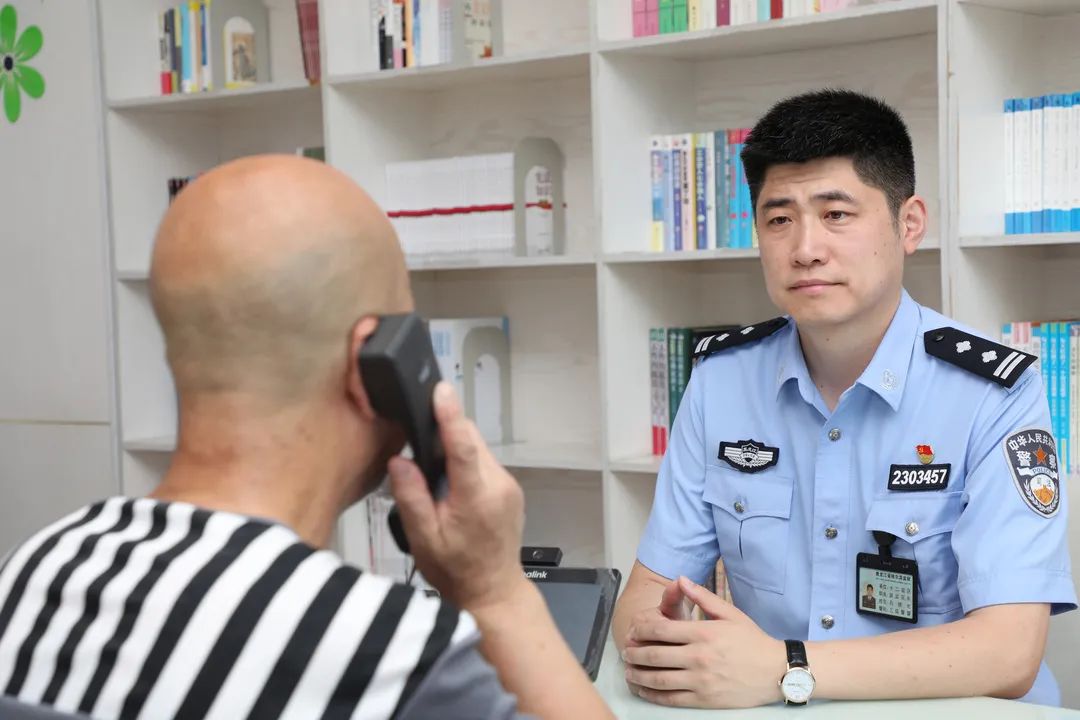 哈尔滨监狱的升旗手,不只是长得"帅"