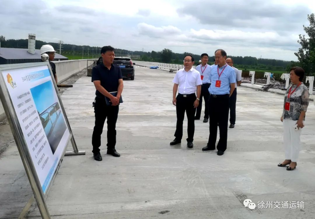 邳州市人大代表调研邳州部分交通重点项目建设