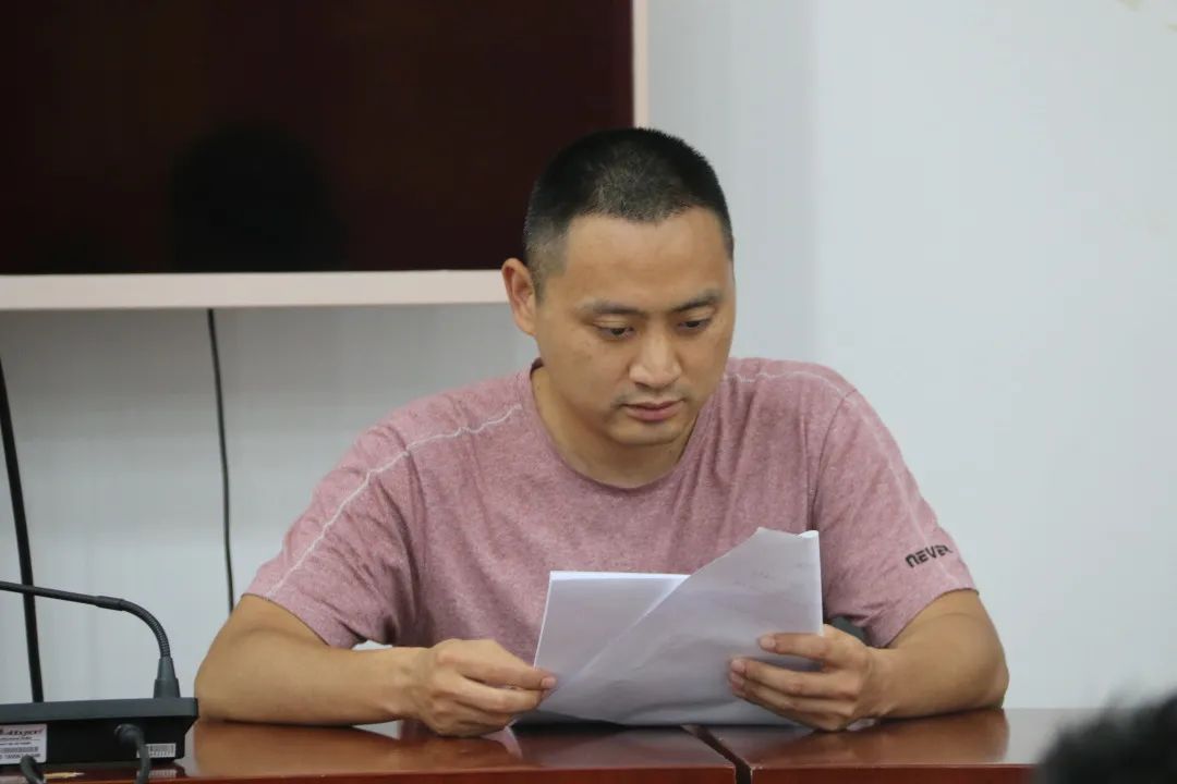 党组成员,副院长董继刚,党组成员,法警队大队长白俊杰以普通党员身份