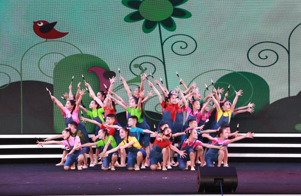 跟党走 逐梦想 最青春 ——锦绣小学舞蹈队参加中华人民共和国第十四