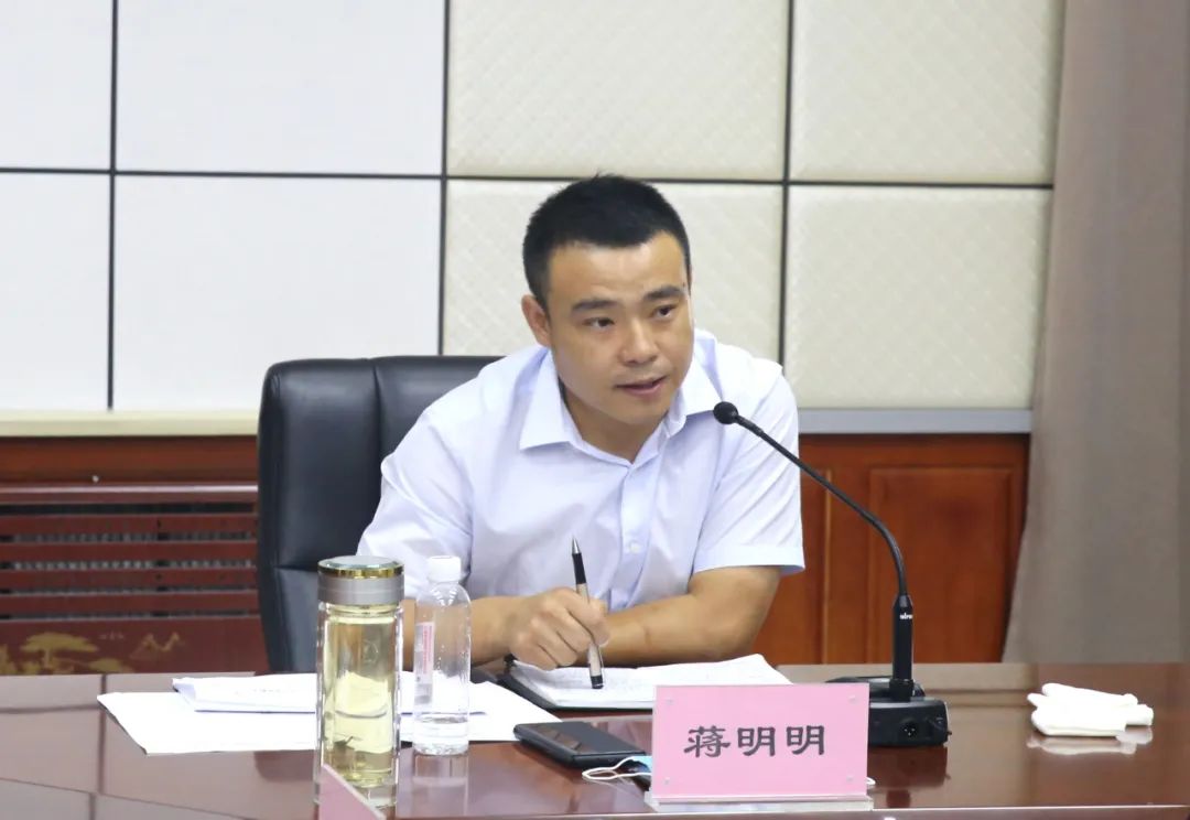 区委书记蒋明明,区委副书记,区长戴学勇分别讲话;区人大常委会主任任
